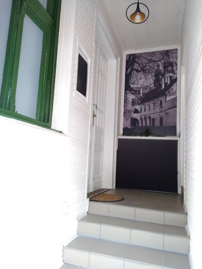 Jade Vendégház Pápa Exterior foto